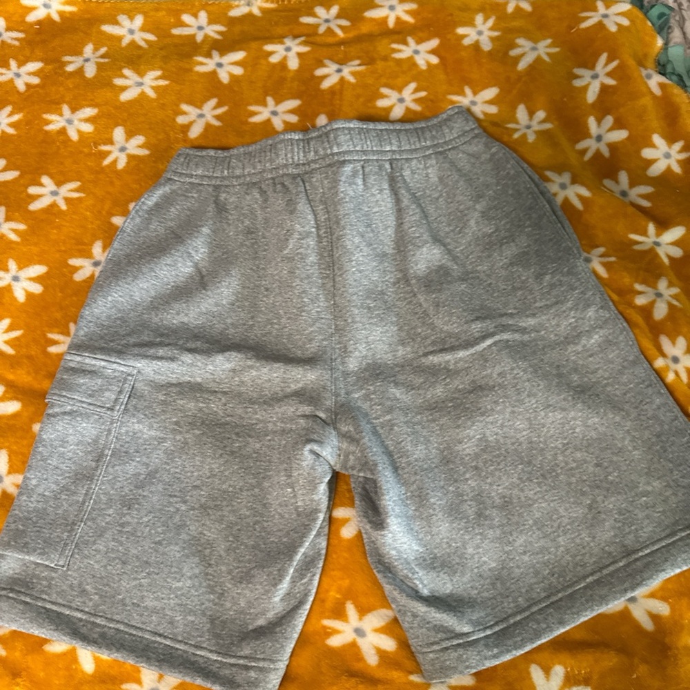 Nike Men's Athletic Gray Shorts - Picture 3 of 3